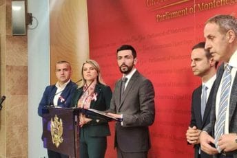 Živković: Nećemo učestvovati u nastavku sjednice i dati legitimitet akciji Danijele Đurović Živković: Nećemo učestvovati u nastavku sjednice i dati legitimitet akciji Danijele Đurović