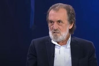 Pale proglasile Vuka Draškovića nepoželjnom osobom jer je progovorio o ubijenoj djeci Sarajeva Pale proglasile Vuka Draškovića nepoželjnom osobom jer je progovorio o ubijenoj djeci Sarajeva