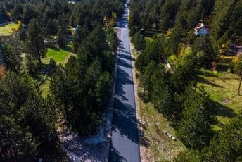 Vuković u Kučima: Brojne investicije otvorile novu prespektivu razvoja i turističke valorizacije ovog kraja Vuković u Kučima: Brojne investicije otvorile novu prespektivu razvoja i turističke valorizacije ovog kraja