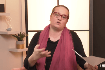 Nove nepravilnosti u Podgorici: Član biračkog odbora pomagao pri glasanju, vršene prozivke Nove nepravilnosti u Podgorici: Član biračkog odbora pomagao pri glasanju, vršene prozivke