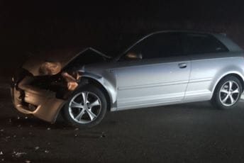 Saobraćajna nezgoda kod Nikšića: Vozilo se zapalilo, zbog dima došlo do lančanog udesa Saobraćajna nezgoda kod Nikšića: Vozilo se zapalilo, zbog dima došlo do lančanog udesa