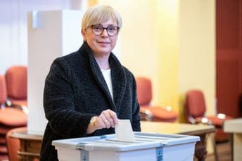 Slovenija: Na predsjedničkim izborima vode Logar i Pirc Musar Slovenija: Na predsjedničkim izborima vode Logar i Pirc Musar