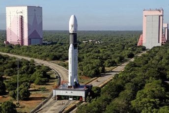 Indija lansirala raketu sa 36 privatnih internet satelita Indija lansirala raketu sa 36 privatnih internet satelita