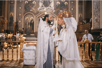 U Rusiji zbog mobilizacije veliki porast broja sklopljenih brakova U Rusiji zbog mobilizacije veliki porast broja sklopljenih brakova