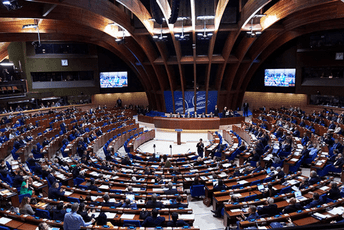 Savjetnici premijera da prođu posebne provjere integriteta, revidirati imunitet ministara Savjetnici premijera da prođu posebne provjere integriteta, revidirati imunitet ministara