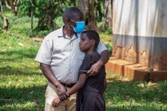 Uganda: U požaru u internatu za slijepe poginulo jedanaest osoba Uganda: U požaru u internatu za slijepe poginulo jedanaest osoba