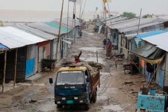 Najmanje 24 mrtvih u naletu ciklona u Bangladešu Najmanje 24 mrtvih u naletu ciklona u Bangladešu