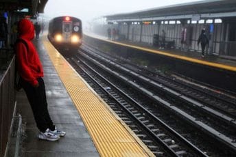 Porast kriminala u njujorškom metrou, vlasti pojačale bezbjednosne mjere Porast kriminala u njujorškom metrou, vlasti pojačale bezbjednosne mjere