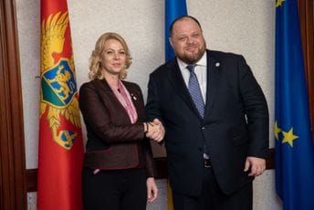 Đurović sa Stefančukom: Crna Gora nastaviti da pruža humanitarnu i materijalnu pomoć Ukrajini Đurović sa Stefančukom: Crna Gora nastaviti da pruža humanitarnu i materijalnu pomoć Ukrajini