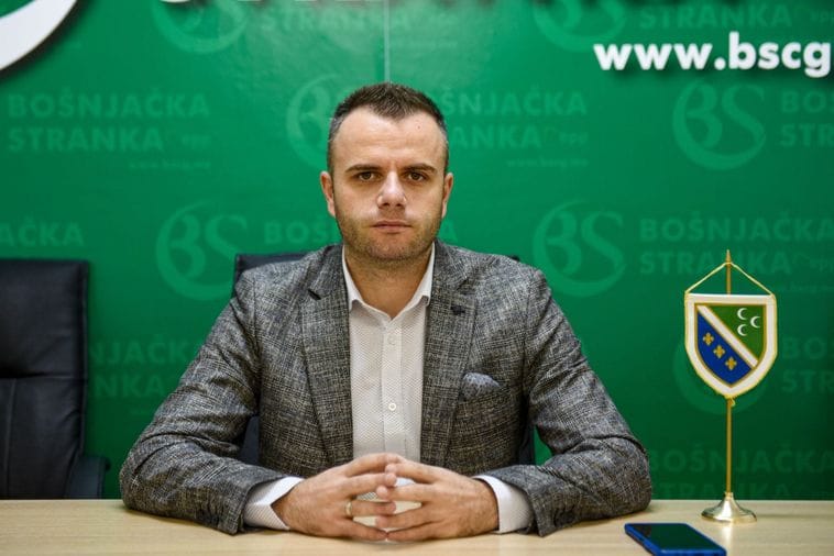 Omeragić: Crveni krst Crne Gore i mobilni operatori da otvore posebnu liniju za pomoć građanima BiH Omeragić: Crveni krst Crne Gore i mobilni operatori da otvore posebnu liniju za pomoć građanima BiH