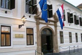 Burno u Hrvatskoj, podignuta optužnica protiv četiri doskorašnja ministra, traži se i Plenkovićeva ostavka Burno u Hrvatskoj, podignuta optužnica protiv četiri doskorašnja ministra, traži se i Plenkovićeva ostavka