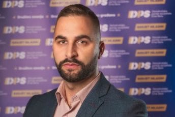 Muratović DF-u: Dogovorite se da li se odričete Abazovića ili Medojevića Muratović DF-u: Dogovorite se da li se odričete Abazovića ili Medojevića