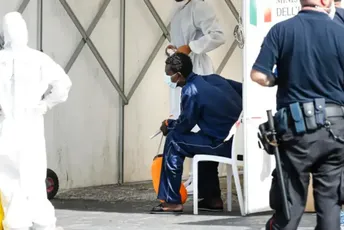 U Italiji spašeno 1.150 migranata, dvoje preminulo U Italiji spašeno 1.150 migranata, dvoje preminulo