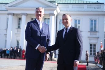 Đukanović u Poljskoj: Na temeljima prijateljskih odnosa, opredijeljeni da gradimo još snažnije međudržavne veze Đukanović u Poljskoj: Na temeljima prijateljskih odnosa, opredijeljeni da gradimo još snažnije međudržavne veze