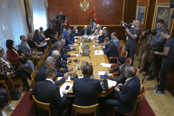 Knežević: ANB planirala naša hapšenja; Kentera: Neko vas je slagao Knežević: ANB planirala naša hapšenja; Kentera: Neko vas je slagao