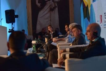 Drakić: Potrebne infrastrukturne povezanosti kako bismo bili konkurentiiji i brže se razvijali Drakić: Potrebne infrastrukturne povezanosti kako bismo bili konkurentiiji i brže se razvijali