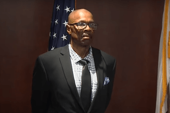 (VIDEO) Pogledajte reakciju čovjeka koji je nakon 40 godina provedenih u zatvoru dokazao nevinost (VIDEO) Pogledajte reakciju čovjeka koji je nakon 40 godina provedenih u zatvoru dokazao nevinost