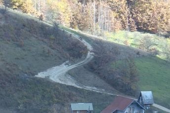 Putevi u Vraneškoj dolini decenijama propadaju Putevi u Vraneškoj dolini decenijama propadaju