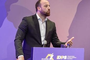 DPS: Poslanici EP pozvali Andriju Nikolića na Molitveni doručak za Evropu DPS: Poslanici EP pozvali Andriju Nikolića na Molitveni doručak za Evropu