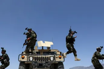 Rusija za borbe regrutuje avganistanske komandose Afganistanski vojnici