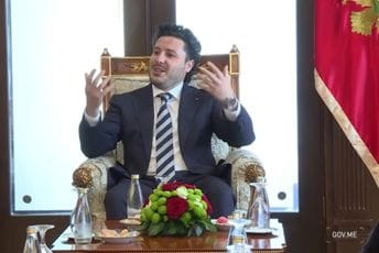 Abazović danas u Aušvicu zajedno sa Mecolom i Varheljijem Abazović danas u Aušvicu zajedno sa Mecolom i Varheljijem