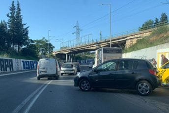 Udes u Maslinama: Sudarila se tri vozila Udes u Maslinama: Sudarila se tri vozila