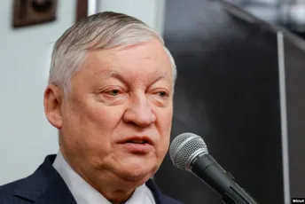Bivši šahovski velemajstor Karpov hospitalizovan nakon misterioznog pada Bivši šahovski velemajstor Karpov hospitalizovan nakon misterioznog pada