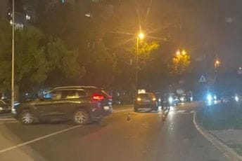 Bar: Automobil oborio pješaka u centru grada Bar: Automobil oborio pješaka u centru grada