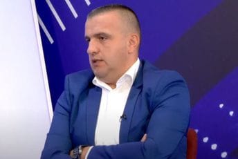 Striković: Parlamentarna većina pokušava da po svaku cijenu zadrži fotelje Striković: Parlamentarna većina pokušava da po svaku cijenu zadrži fotelje