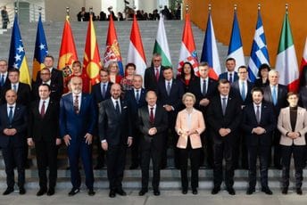 Bregu: Potpisani sporazumi doprijeće sada do onih kojima su namijenjeni - naših građana Bregu: Potpisani sporazumi doprijeće sada do onih kojima su namijenjeni - naših građana