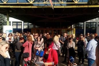 Traže povećanje plata i poručuju ministru Damjanoviću da ne pristaju na poniženje Traže povećanje plata i poručuju ministru Damjanoviću da ne pristaju na poniženje