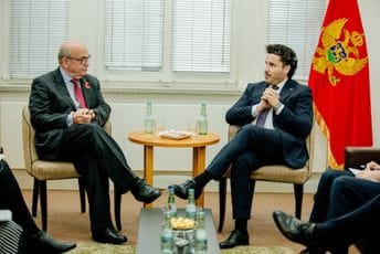 Abazović sa Pičom u Berlinu: Za stabilnost na Zapadnom Balkanu ključno veće prisustvo saveznika Abazović sa Pičom u Berlinu: Za stabilnost na Zapadnom Balkanu ključno veće prisustvo saveznika