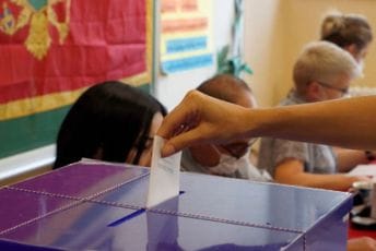 Vujović: Kroz Berlinski proces usloviti države da riješe problem nezakonitih birača Vujović: Kroz Berlinski proces usloviti države da riješe problem nezakonitih birača