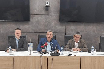 Đukanović: Nećemo donijeti odluku o poskupljenju struje Đukanović: Nećemo donijeti odluku o poskupljenju struje