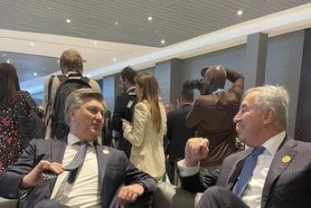 Đukanović se sastao sa Sančezom, Plenkovićem, Pahorom, Radevim... Đukanović se sastao sa Sančezom, Plenkovićem, Pahorom, Radevim...