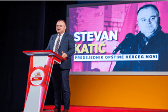 Katić o Bolnici u Meljinama: Prošla je Jugoslaviju, proći će i Crnu Goru (VIDEO) Katić o Bolnici u Meljinama: Prošla je Jugoslaviju, proći će i Crnu Goru (VIDEO)