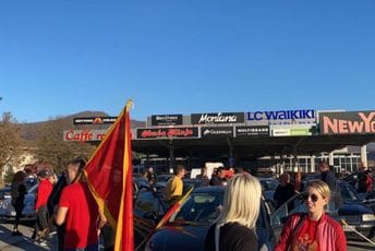 Protest "Ima nas": Bjelopoljci kreću za Podgoricu (FOTO) Protest "Ima nas": Bjelopoljci kreću za Podgoricu (FOTO)