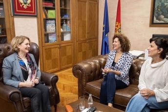 "The power of woman": Jačanje položaja žena za snažniji doprinos u kreiranju javnih politika "The power of woman": Jačanje položaja žena za snažniji doprinos u kreiranju javnih politika