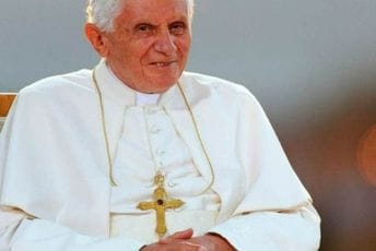 Bivši papa voljan da svjedoči o zlostavljanju djece u Njemačkoj Bivši papa voljan da svjedoči o zlostavljanju djece u Njemačkoj