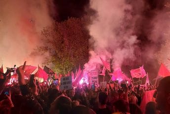 Dijaspora će organizovati protest ispred Skupštine: „Najbezbjednija je zemlja koju narod Crne Gore čuva'' Dijaspora će organizovati protest ispred Skupštine: „Najbezbjednija je zemlja koju narod Crne Gore čuva''