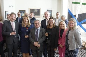 Irena Radović odlikovana francuskim Ordenom Legije časti Irena Radović odlikovana francuskim Ordenom Legije časti