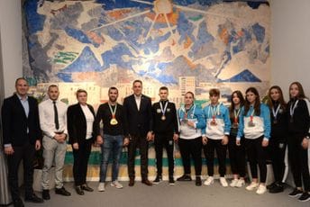 Vuković takmičarima u džiju džici: Siguran sam da svaki vaš uspjeh motiviše i druge mlade ljude da se bave sportom Vuković takmičarima u džiju džici: Siguran sam da svaki vaš uspjeh motiviše i druge mlade ljude da se bave sportom