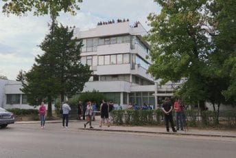 Apel Željezaraca: Ambasadorka da urgira da Tosjali ubrza proceduru prodaje imovine Elektroprivrede Apel Željezaraca: Ambasadorka da urgira da Tosjali ubrza proceduru prodaje imovine Elektroprivrede