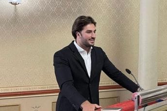 Adžić: Vlastodršci trče da čestitaju, a kad treba da ulažu u sport, nema ih nigdje Adžić: Vlastodršci trče da čestitaju, a kad treba da ulažu u sport, nema ih nigdje