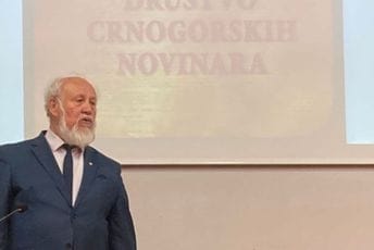 Đurović: Da je Ustav Sveto pismo, bilo bi sadašnjom većinom prekrojeno Đurović: Da je Ustav Sveto pismo, bilo bi sadašnjom većinom prekrojeno