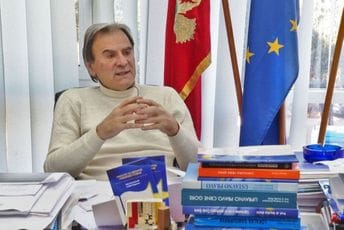 Blažić: Crnogorska politika – čista trgovina Blažić: Crnogorska politika – čista trgovina