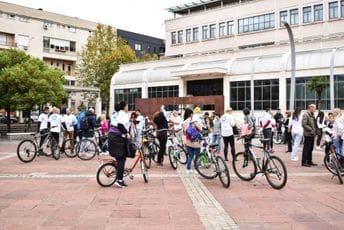 „Dva točka za plavi krug“: Vožnjom bicikala napravili krug kao simbol podrške svima koji se liječe od dijabetesa „Dva točka za plavi krug“: Vožnjom bicikala napravili krug kao simbol podrške svima koji se liječe od dijabetesa