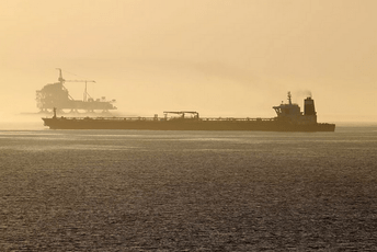 Uprkos sankcijama: Njemačka vodi tajne pregovore s Iranom o kupovini nafte Uprkos sankcijama: Njemačka vodi tajne pregovore s Iranom o kupovini nafte