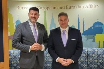 Vladimir Božović sa Eskobarom, navodno govorio o 'stanju u Crnoj Gori' Vladimir Božović sa Eskobarom, navodno govorio o 'stanju u Crnoj Gori'