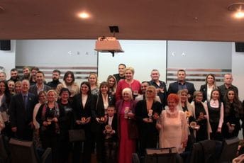 Mladi dijaspore dodijelili godišnje nagrade najhumanijima: Marku Novakoviću posthumno nagrada za životno djelo Mladi dijaspore dodijelili godišnje nagrade najhumanijima: Marku Novakoviću posthumno nagrada za životno djelo